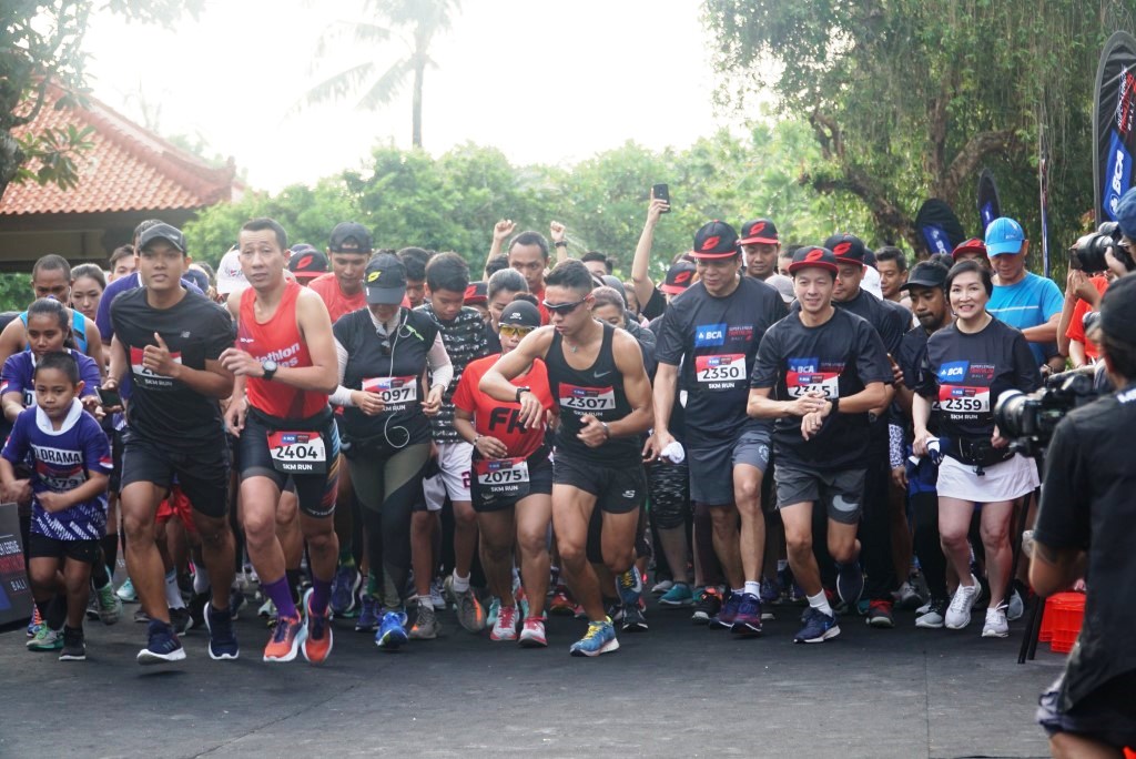 Semarak Ajang Olahraga Internasional, Lebih Dari 2.500 Peserta Antusias Ikuti BCA Super League Triathlon 2019